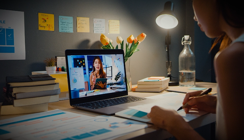 How A Online Tutor Helps You in Academics?